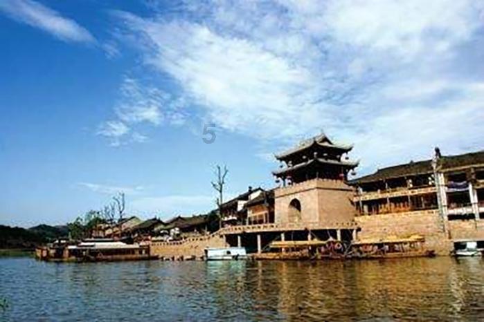 【新春走基层】贵州思南：千人长桌宴 欢乐迎新年